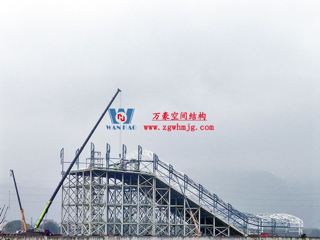 馭風(fēng)逐沙，織就賽道美學(xué)——比亞迪紹興嵊州賽車場(chǎng)干拔沙坡觀景平臺(tái)鋼膜結(jié)構(gòu)